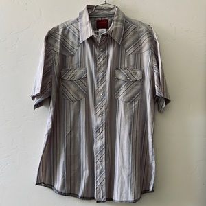 Short sleeve button down